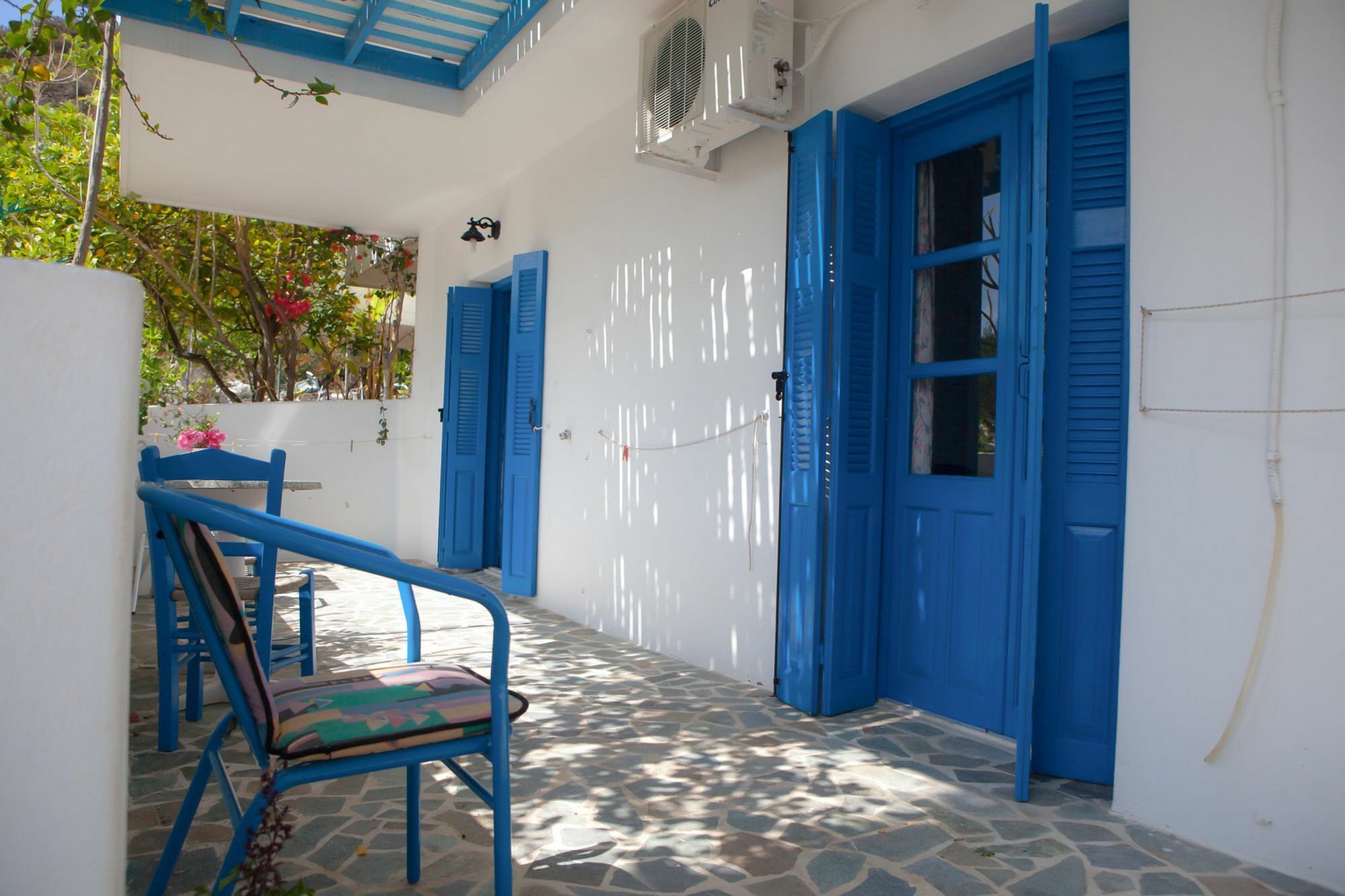 Vardes Hotel Studios Amoopi Exterior foto